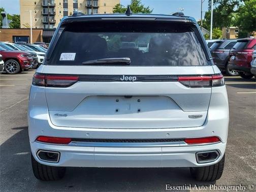 2025 Jeep Grand Cherokee Summit