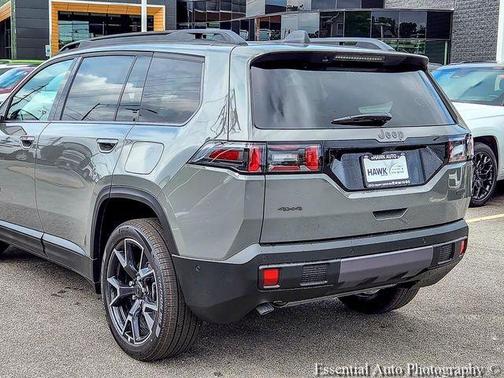 Sting Gray Clearcoat 2026 Jeep Cherokee Overland