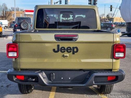 2026 Jeep Gladiator Sport
