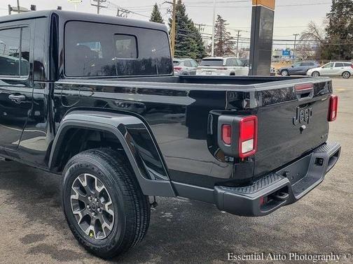 2026 Jeep Gladiator Sport