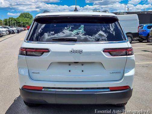 Bright White Clearcoat 2026 Jeep Grand Cherokee L Laredo