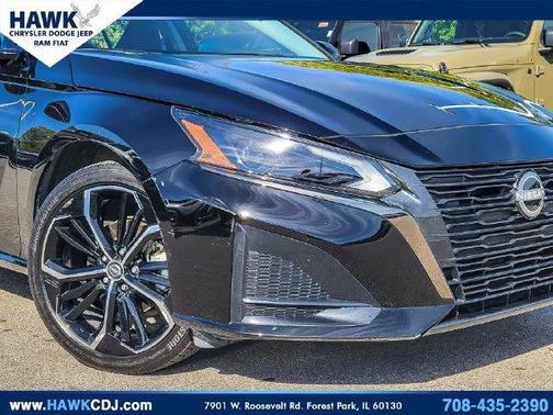 Black 2025 Nissan Altima SR