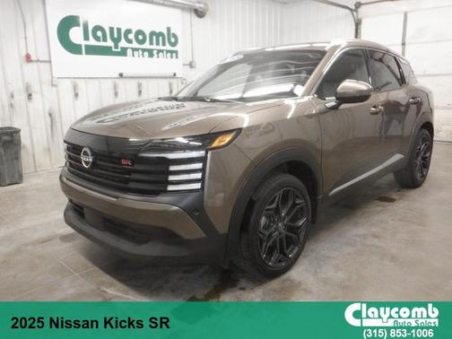 2025 Nissan Kicks SR