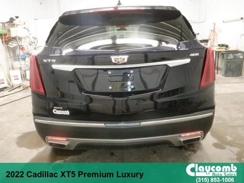2022 Cadillac XT5 Premium Luxury