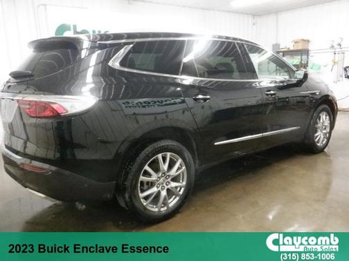 2023 Buick Enclave Essence AWD