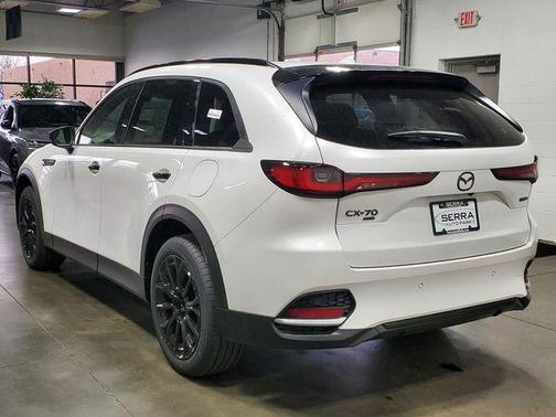 Rhodium White Premium 2026 Mazda CX-70 CX-70
