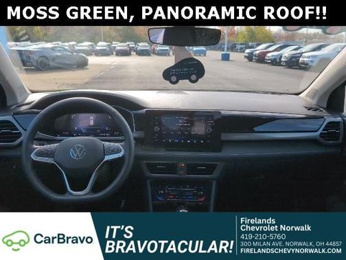 2025 Volkswagen Taos 1.5T SE Black