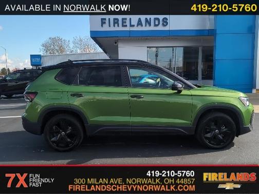 2025 Volkswagen Taos 1.5T SE Black