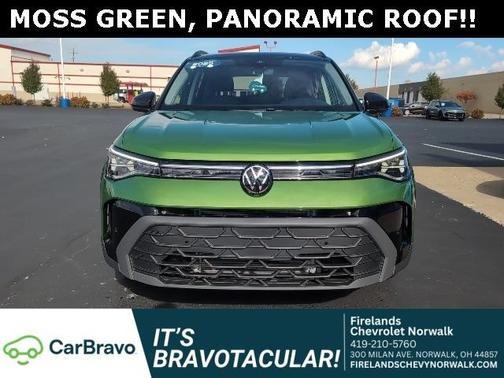 2025 Volkswagen Taos 1.5T SE Black