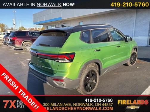 2025 Volkswagen Taos 1.5T SE Black