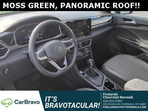 2025 Volkswagen Taos 1.5T SE Black