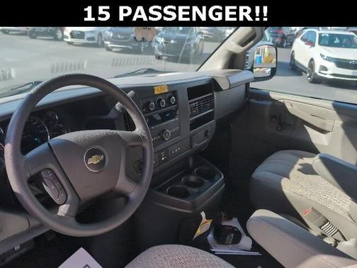 2025 Chevrolet Express 3500 LS