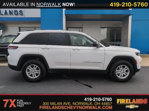 2023 Jeep Grand Cherokee Laredo