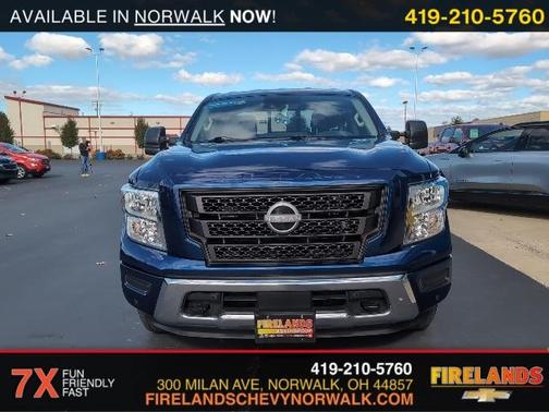 2024 Nissan Titan SV