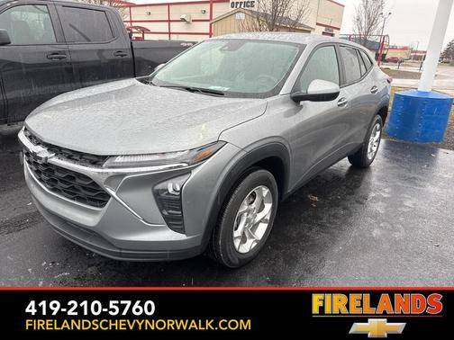 2025 Chevrolet Trax LS