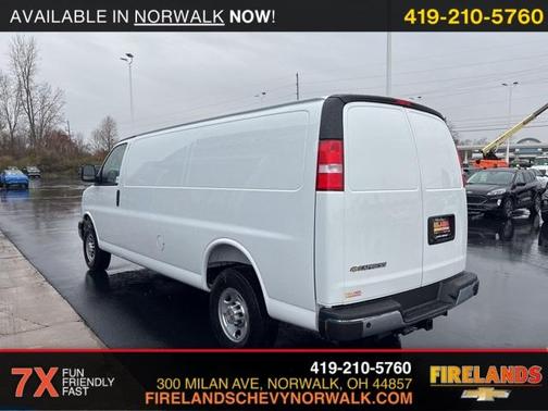 2025 Chevrolet Express 3500 Work Van