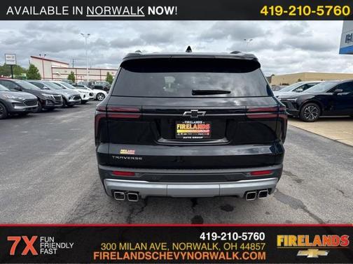 2025 Chevrolet Traverse LT