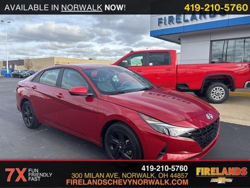 2023 Hyundai ELANTRA SEL