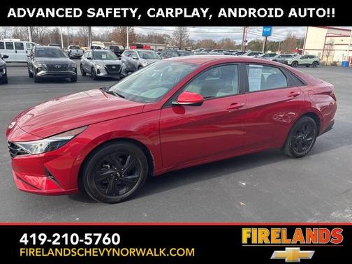 2023 Hyundai ELANTRA SEL