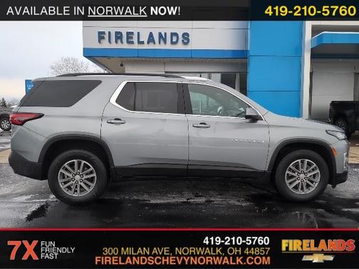 2023 Chevrolet Traverse LT Cloth