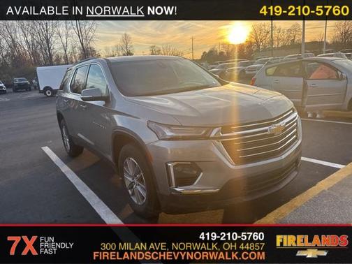 2023 Chevrolet Traverse LT Cloth