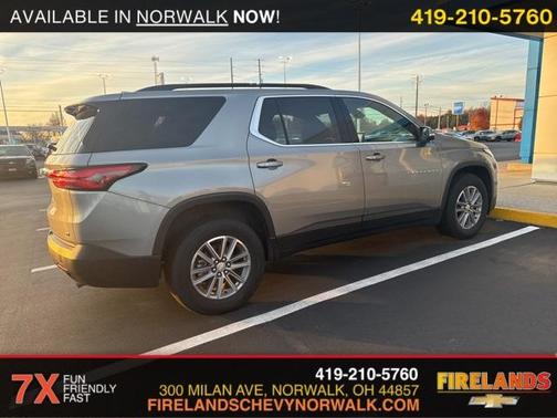 2023 Chevrolet Traverse LT Cloth