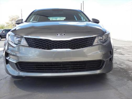 Photo 3 of 32 of 2016 Kia Optima LX