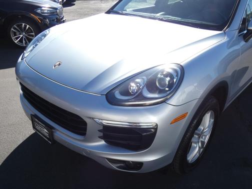 2016 Porsche Cayenne Cayenne