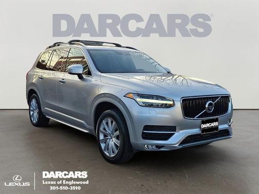 2017 Volvo XC90 T6 Momentum