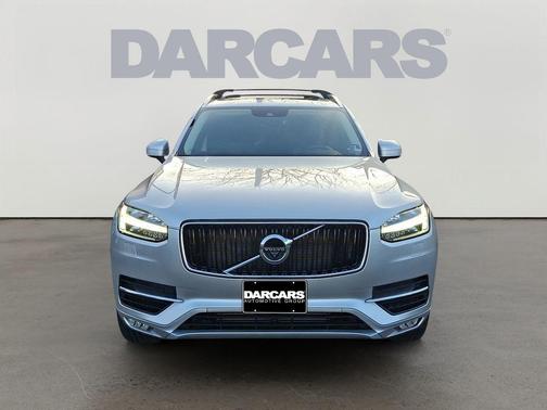 2017 Volvo XC90 T6 Momentum