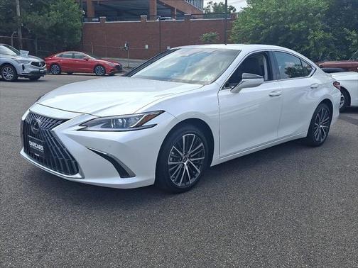 2023 Lexus ES 250 Base