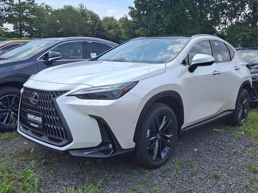 2025 Lexus NX 450h+ Luxury