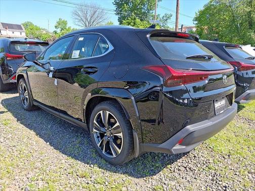 2025 Lexus UX 300h Premium