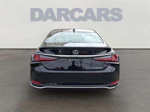 2023 Lexus ES 300h Base