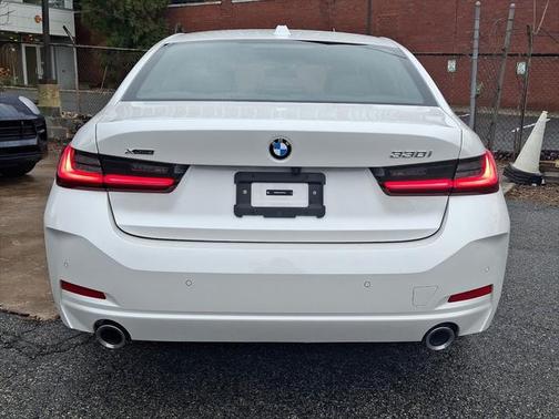 2025 BMW 330 i xDrive