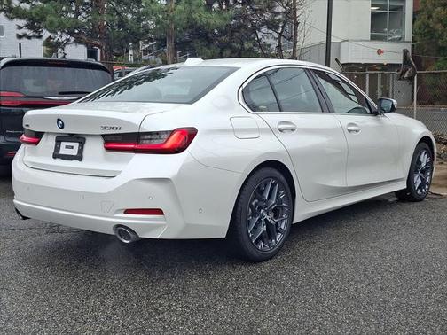 2025 BMW 330 i xDrive