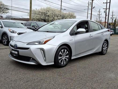 2021 Toyota Prius LE