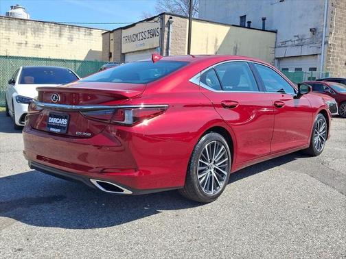 2022 Lexus ES 350 Base
