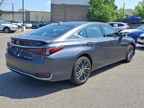 2023 Lexus ES 250 Base