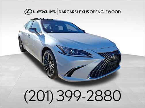 2025 Lexus ES 300h Base