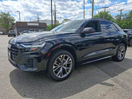 2022 Audi Q8 55 Premium