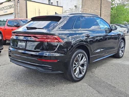 2022 Audi Q8 55 Premium
