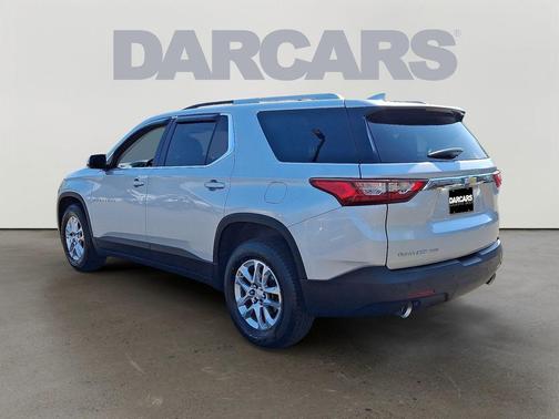 Silver Ice Metallic 2018 Chevrolet Traverse LT Cloth