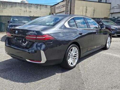 2024 BMW 530 i xDrive