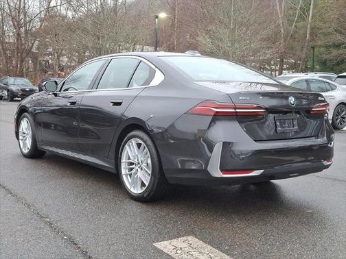 2024 BMW 530 i xDrive