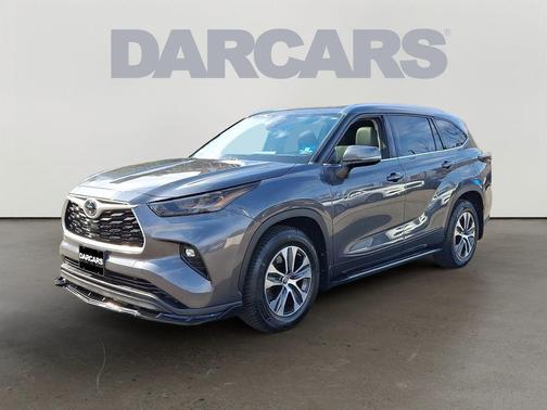 Magnetic Gray Metallic 2020 Toyota Highlander XLE