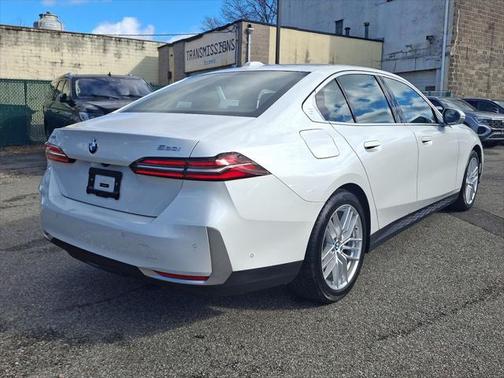 2024 BMW 530 i xDrive