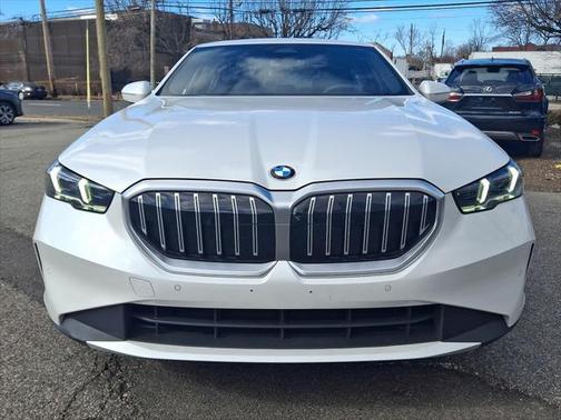2024 BMW 530 i xDrive