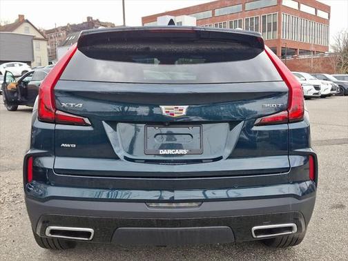 2024 Cadillac XT4 Premium Luxury