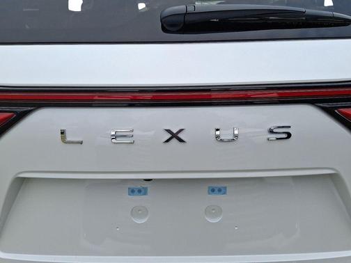 2025 Lexus LX 700h Overtrail